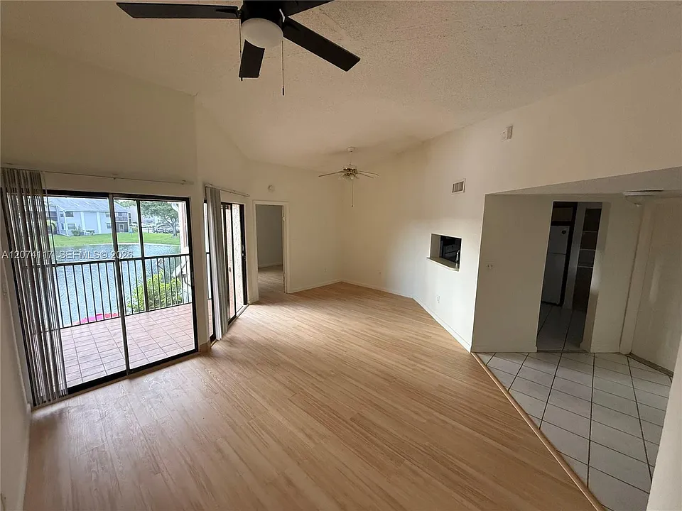 1080 N Franklin Ave #1080E