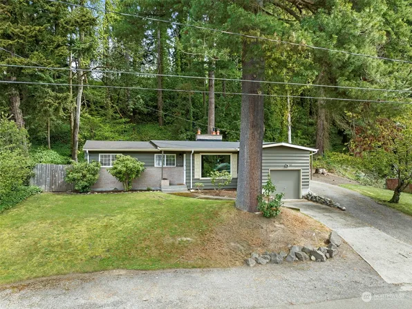 568 N 185th Place, Shoreline, WA 98133