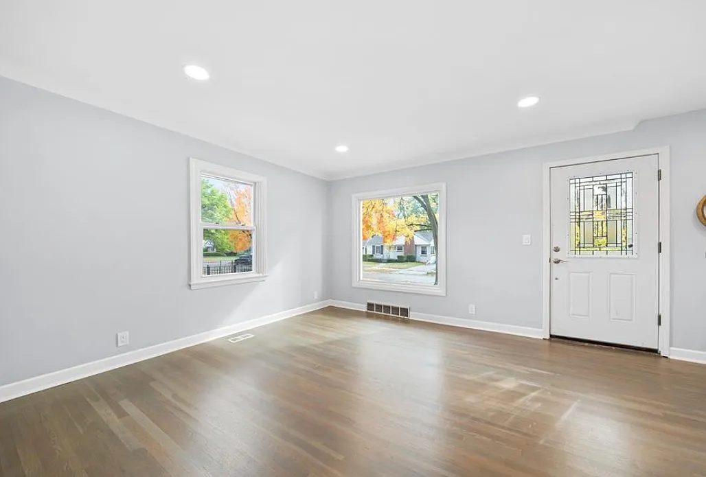 3 bed, 1711 sqft, $3,100 — Photo 3