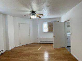 241 Maverick St #1U, Boston, MA 02128