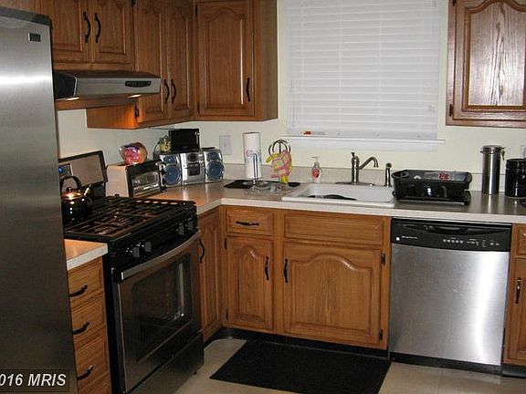 4th image of 8255 Ahearn Dr