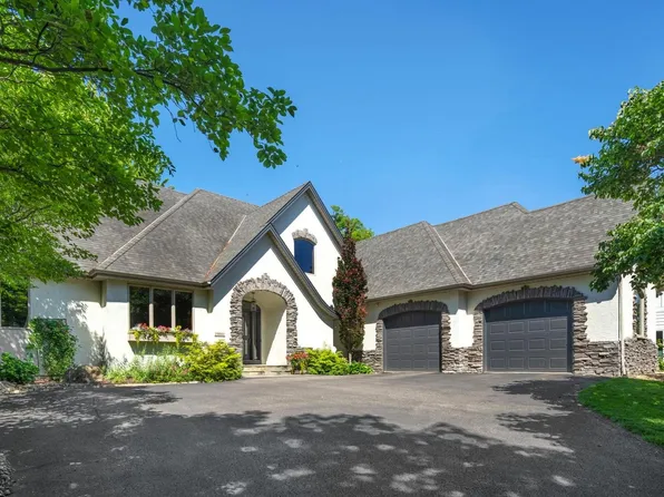 19001 Orchard Trl, Lakeville, MN 55044