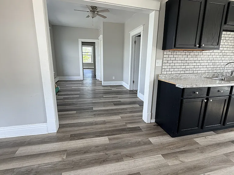 822 E River Dr #2 — Photo 2