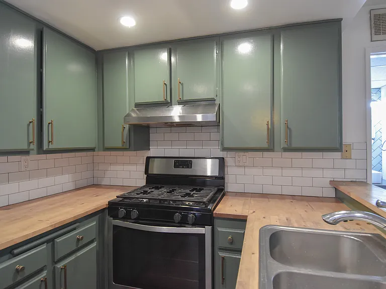 5143 Bakman Ave #206 — Photo 9