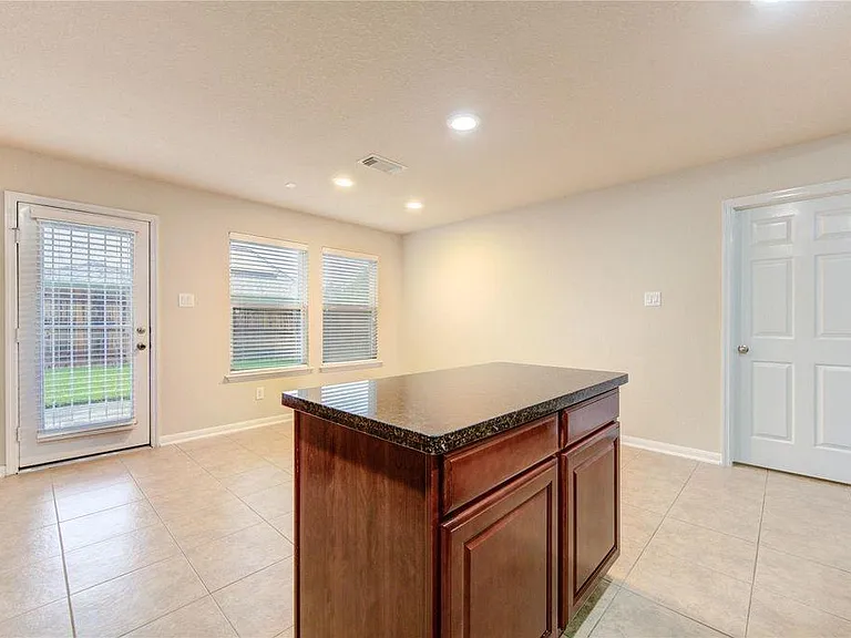 16702 Grovetrail Ln — Photo 37