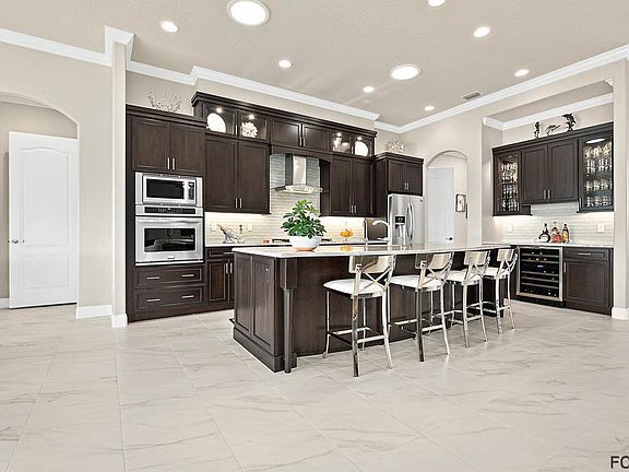 4th image of 33 Scarlet Oak Cir
