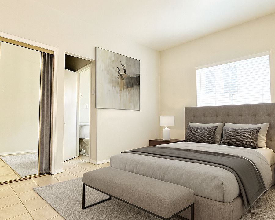 1st image of 5606 S Figueroa St APT 3