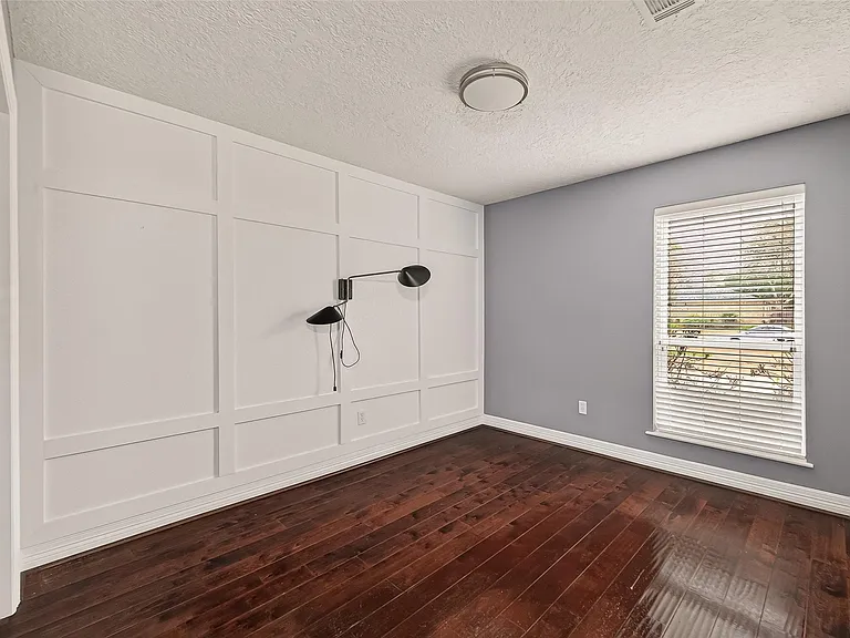2130 Round Lake Dr — Photo 31