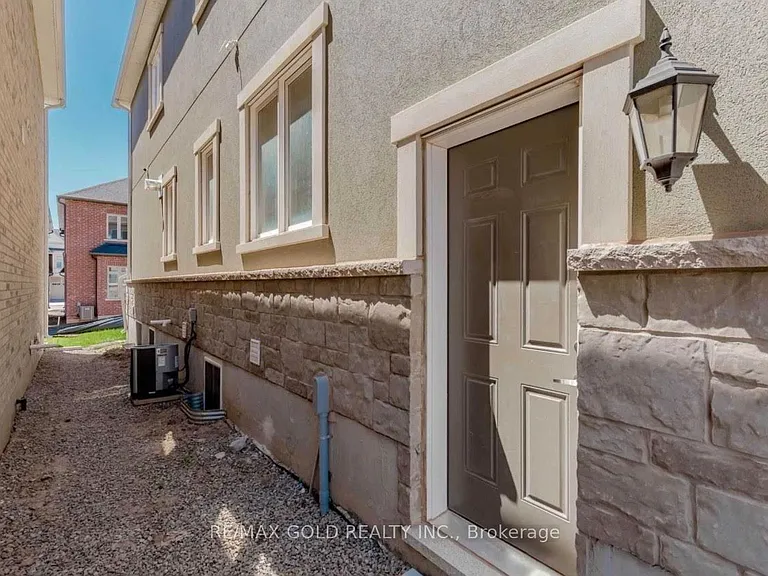 3352 Vernon Powell Dr — Photo 2