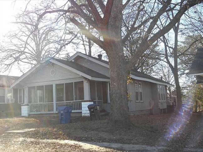 2nd image of 1416 Bluff Ave
