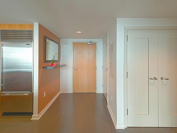 4th image of 333 1st St Penthouse 2102