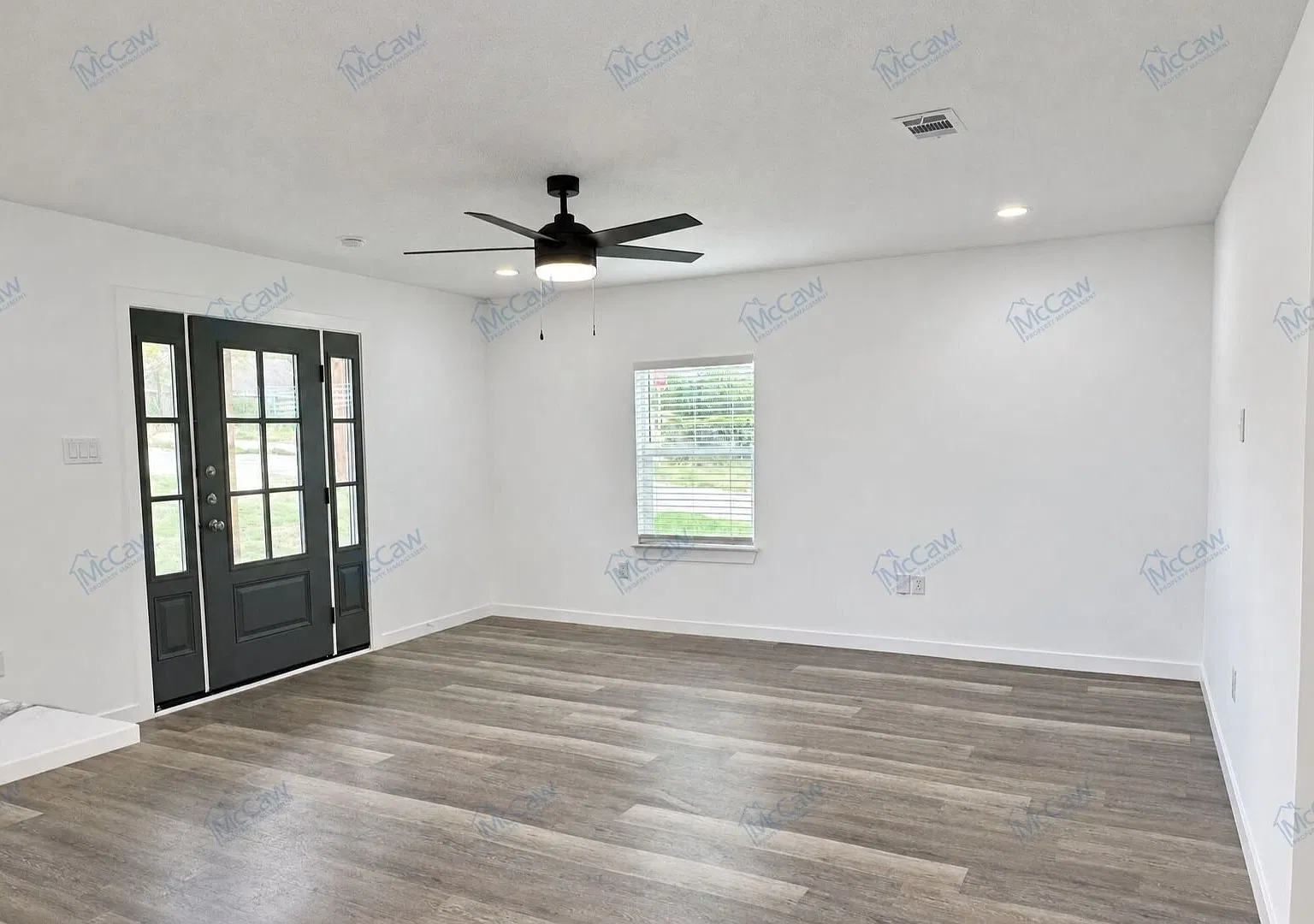 Fully Renovated in 2026 | 4 Bedrooms | 2 Bathrooms | 1,274 Sq Ft | Available Now — Photo 4