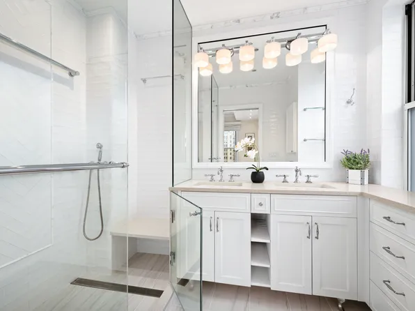 135 East 74th Street 11BC image 9 of 10