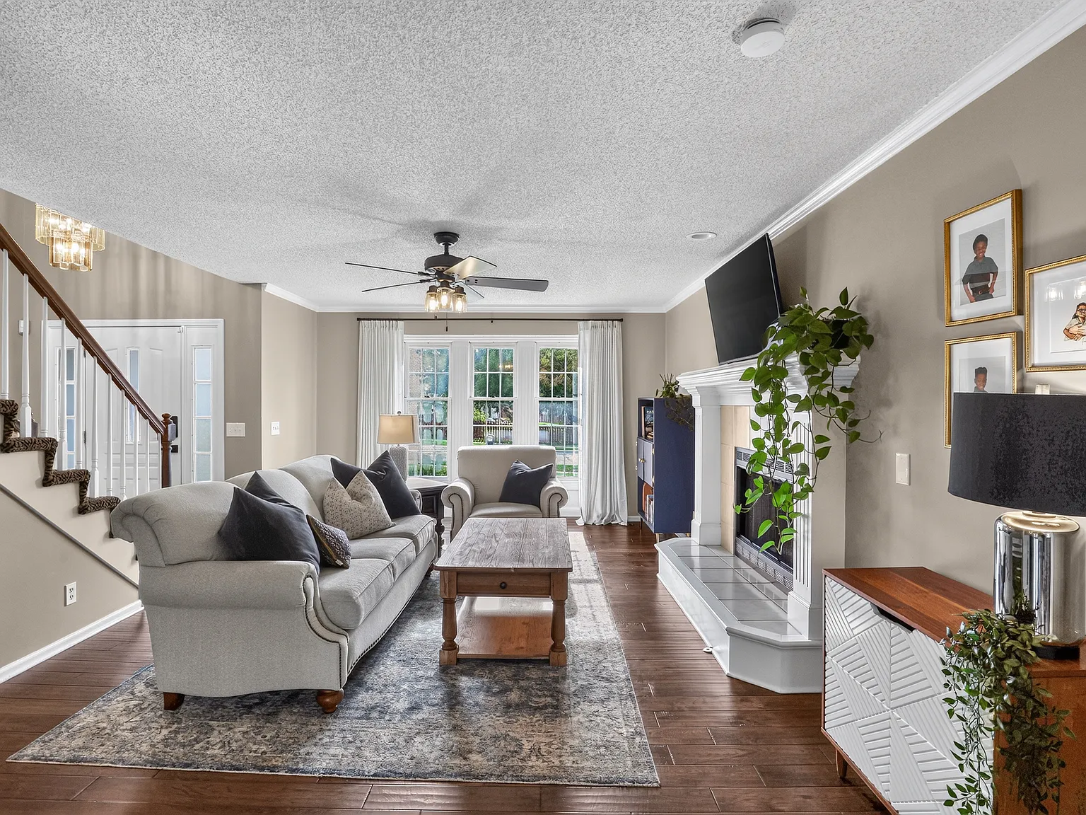 3 bed, 2.5 bath, 1746 sqft, $2,750 — Photo 3