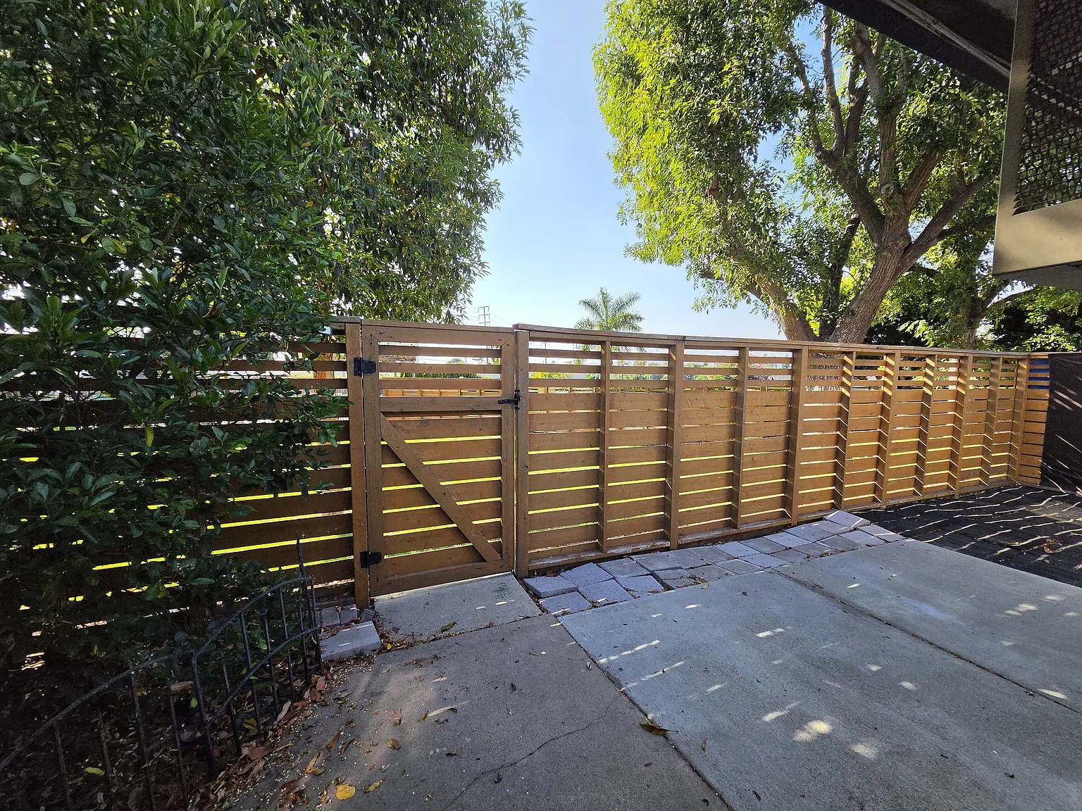 124 N Tustin Ave — Photo 2