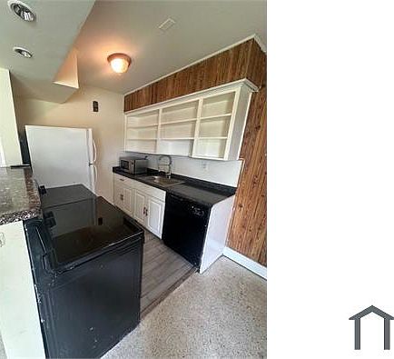4th image of 404 SE 30th St
