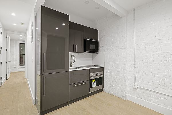 1st image of 103 Mac Dougal St #18