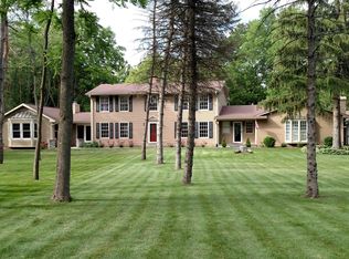7816 Bennington Ct, Bull Valley, IL 60098