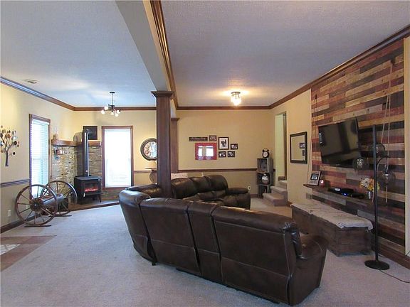 3rd image of 7470 E County Road 350 N