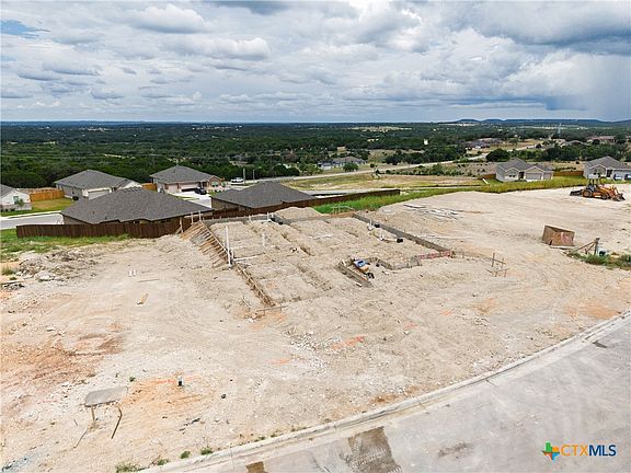 3rd image of 129 Reed Henry Dr