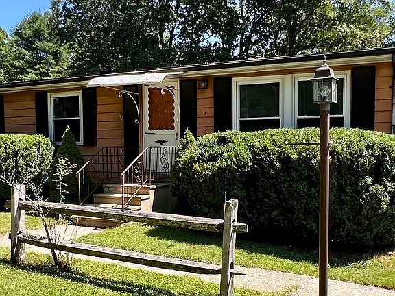 2nd image of 9 Maverick Dr