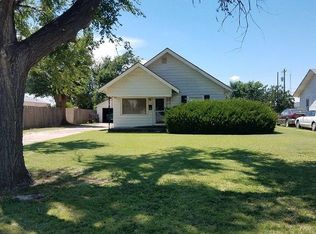 207 S Monroe St, Hugoton, KS 67951