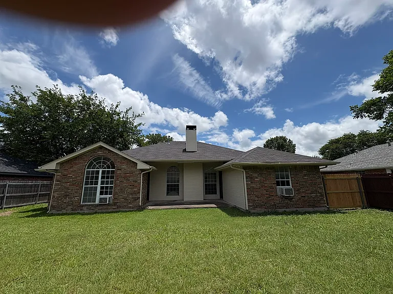 305 Myrtle Ave — Photo 23