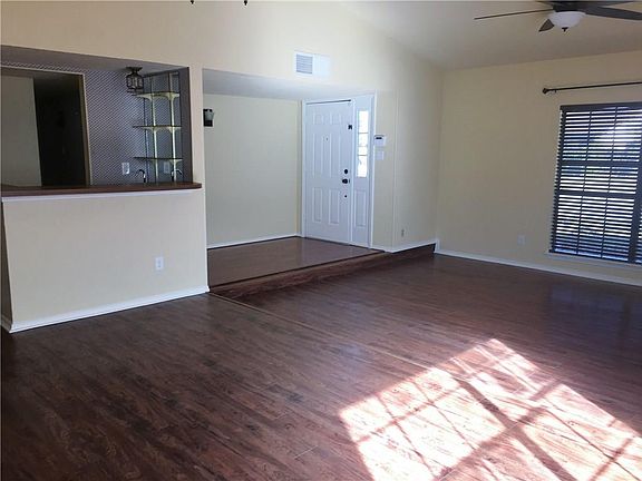 3rd image of 4307 Arrowwood St