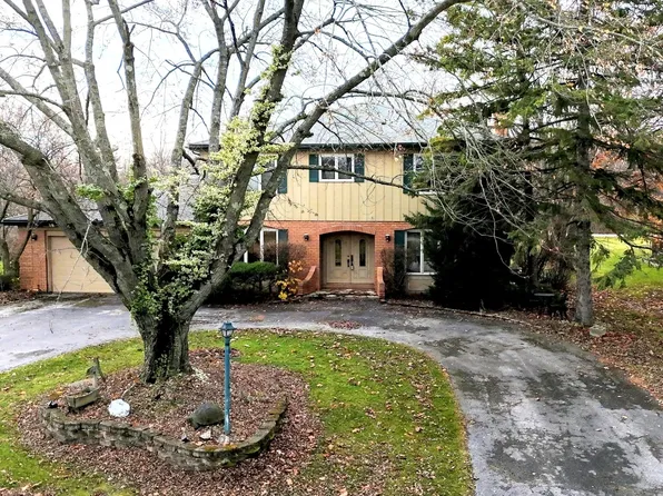 24656 S Willow Brook Trl, Crete, IL 60417