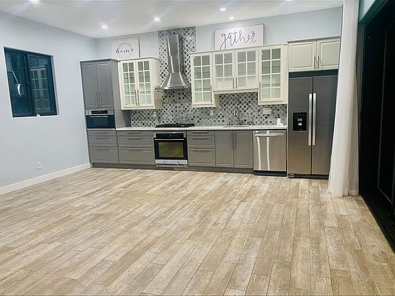 3rd image of 5037 Catoctin Dr