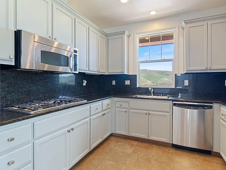 6638 Solitude Ct — Photo 5