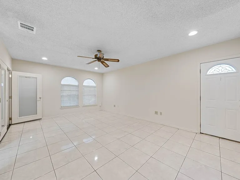 6323 Forest Bnd — Photo 18