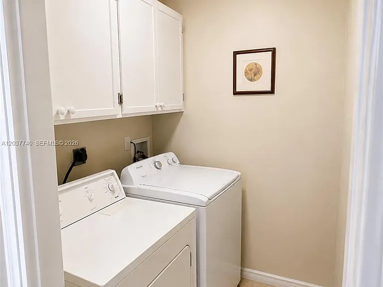 16355 SW 46th Ter #16355 — Photo 7