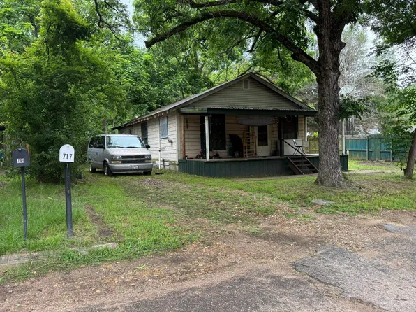 717 Allen St, Gilmer, TX 75644
