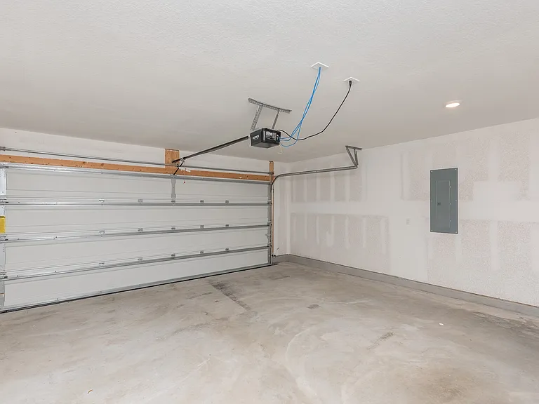 5720 Blackhorse Cir — Photo 26