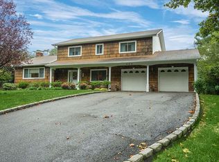 234 Townline Rd, Commack, NY 11725