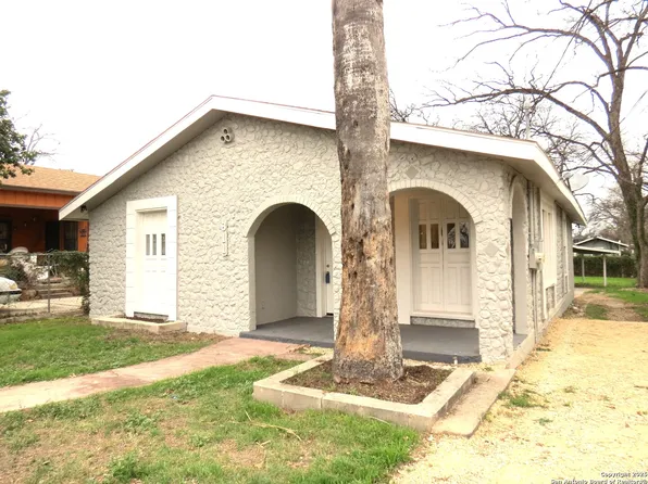 811 Paso Hondo, San Antonio, TX 78202