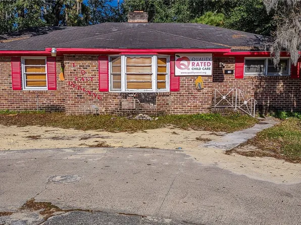 110 E Derenne Avenue, Savannah, GA 31405