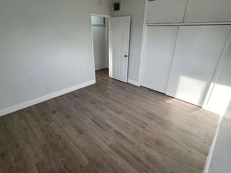 2545 Taft St #101 — Photo 7