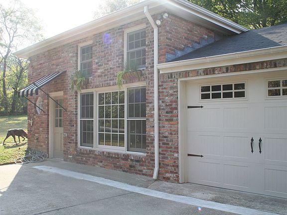 Studio/Mother-in-law