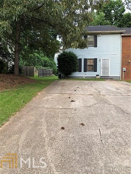 5588 Windwood Rd photo 1