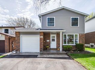 220 William Roe Blvd, Newmarket, ON L3Y 1B5