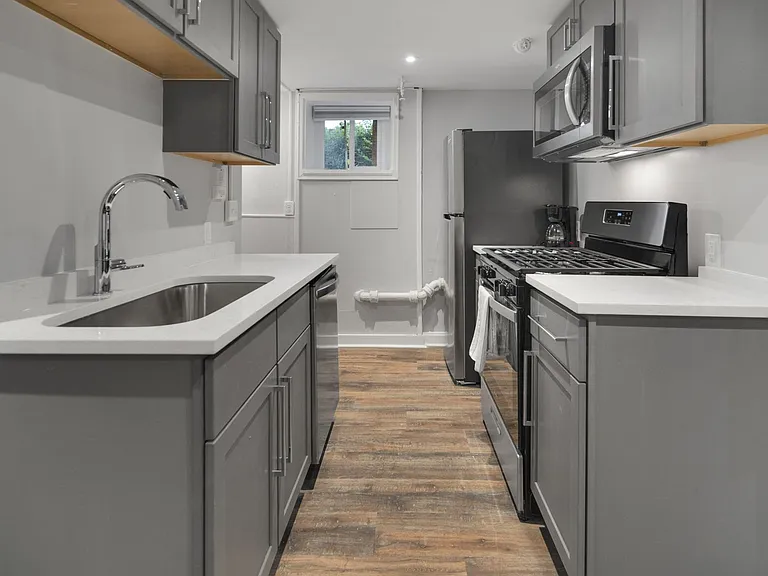710 Stewart Ave — Photo 110