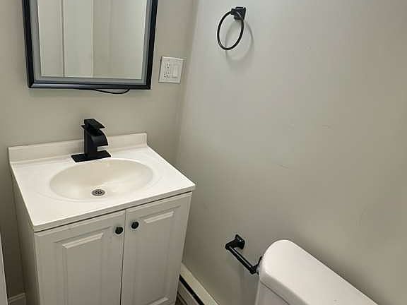 5th image of 452 Mineral Spring Ave APT 1