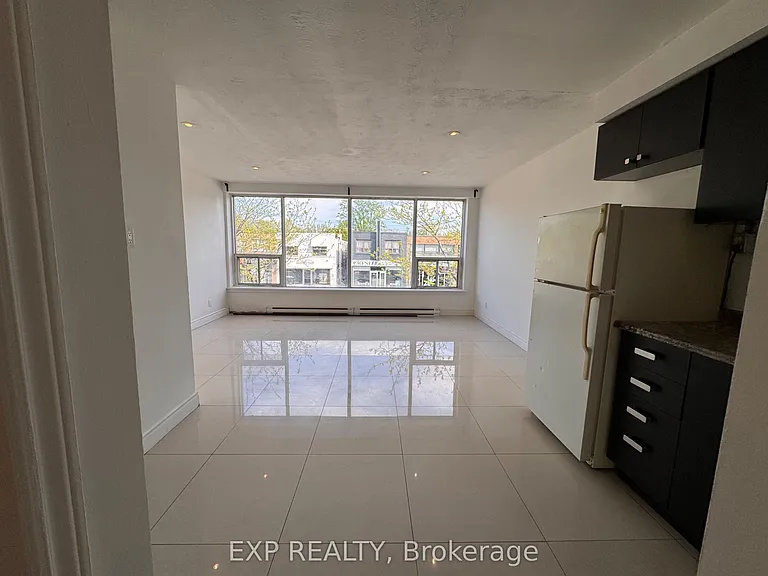 256 Lakeshore Rd E #1 — Photo 15