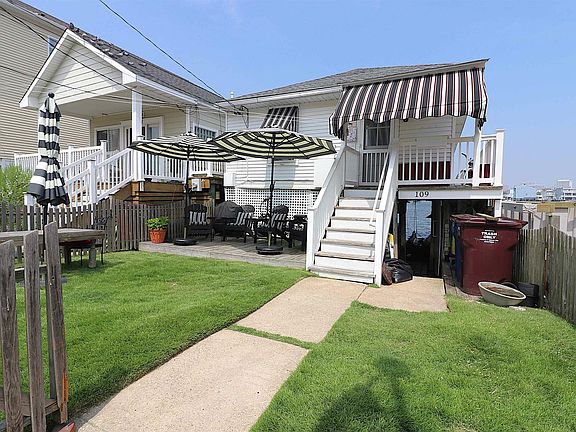 2nd image of 109 N Surrey Ave