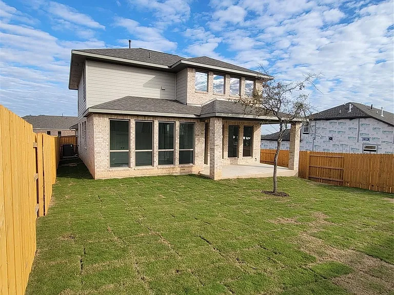 113 Bluff Creek Ln — Photo 30