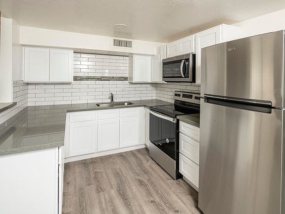 3rd image of 721 E Sierra Vista Dr #1-4