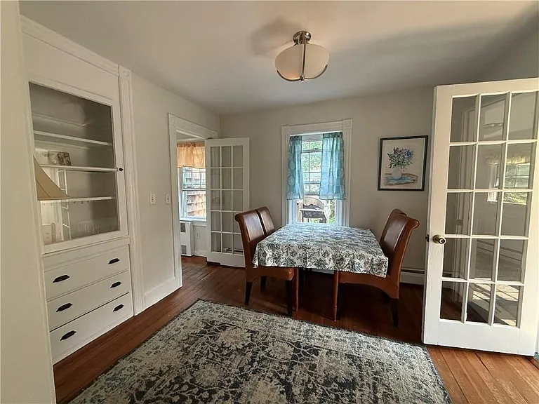124 Beach Rd — Photo 6