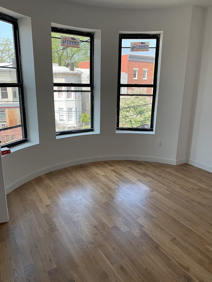 459 Shepherd Avenue — Photo 1